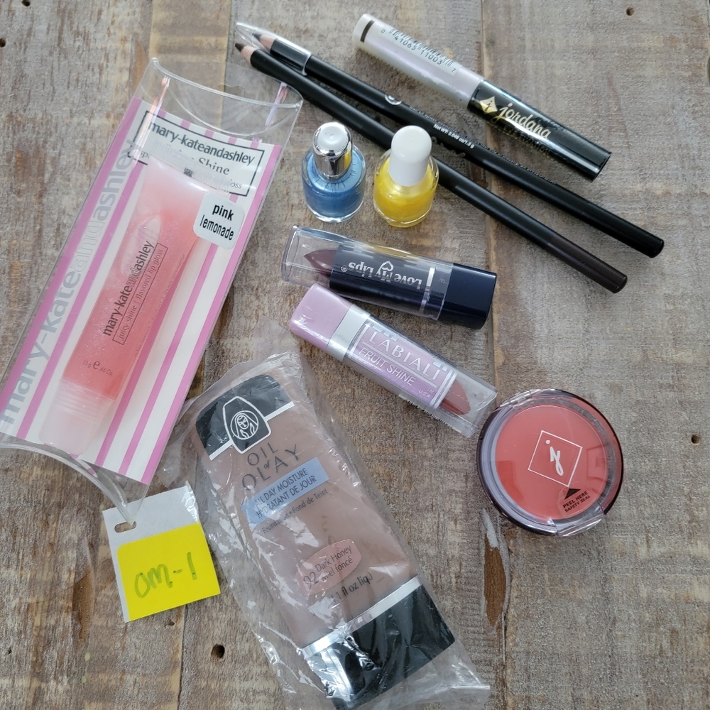 Make up‎ Bundle Lot OM-1